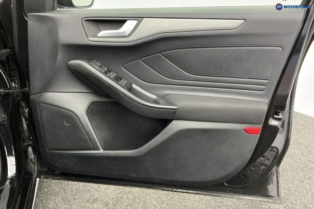 Used Ford Focus 2022 for sale - 76972233: Photo 31