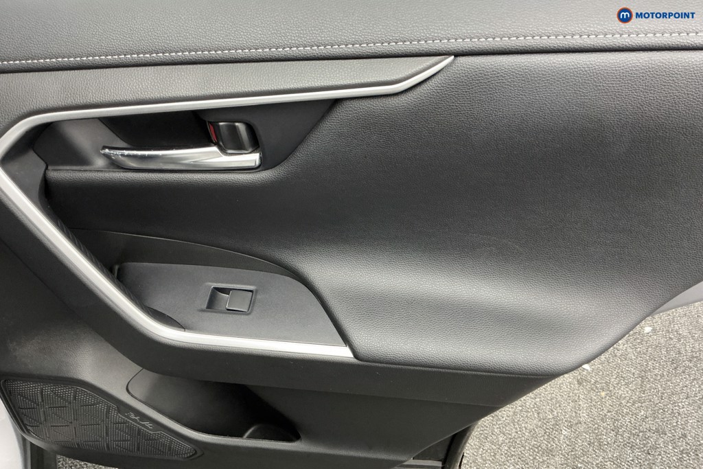 Used Toyota RAV4 2020 for sale - 76367155: Photo 30