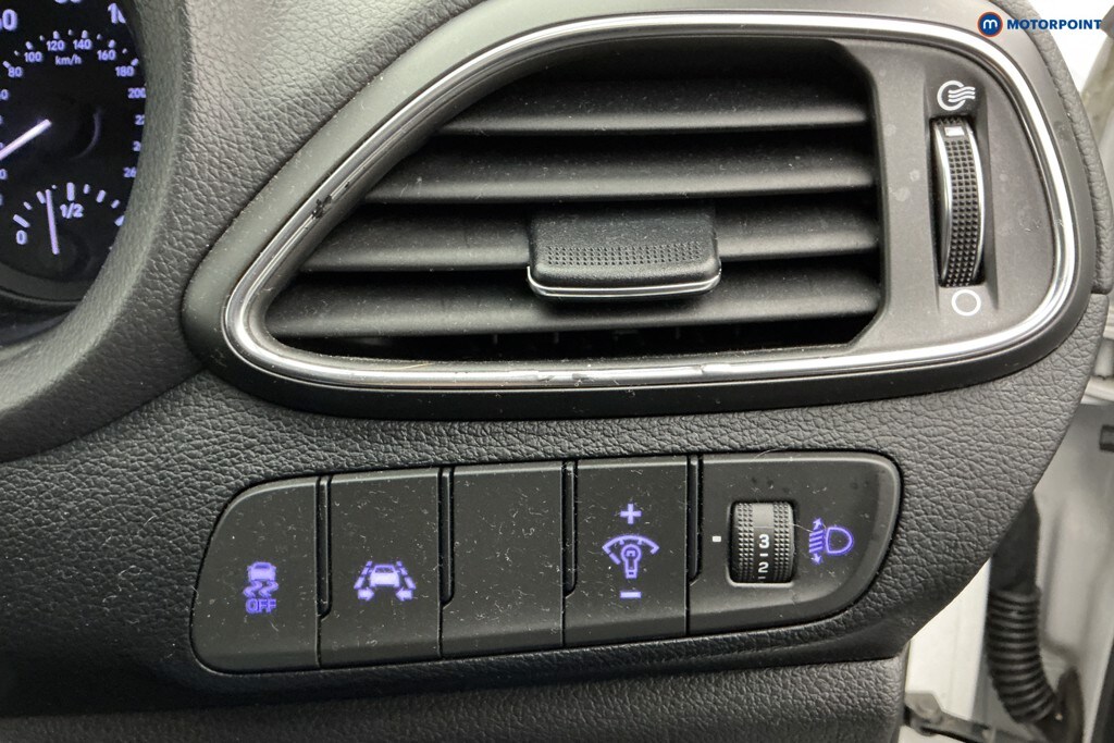 Used Hyundai i30 2018 for sale - 76949325: Photo 30