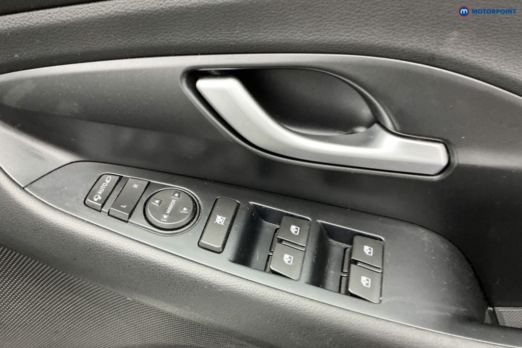 Used Hyundai i30 2018 for sale - 76949325: Photo 32