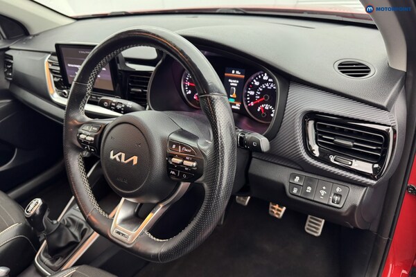 Used Kia Stonic 2023 for sale - 76222897: Photo 15