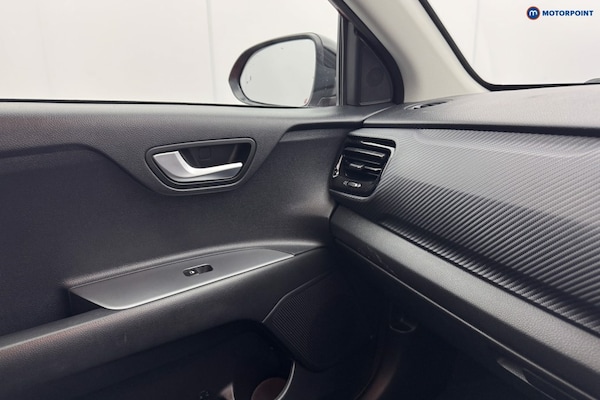 Used Kia Stonic 2023 for sale - 76222897: Photo 26