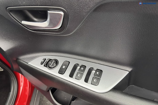 Used Kia Stonic 2023 for sale - 76222897: Photo 31