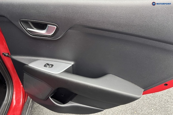 Used Kia Stonic 2023 for sale - 76222897: Photo 32