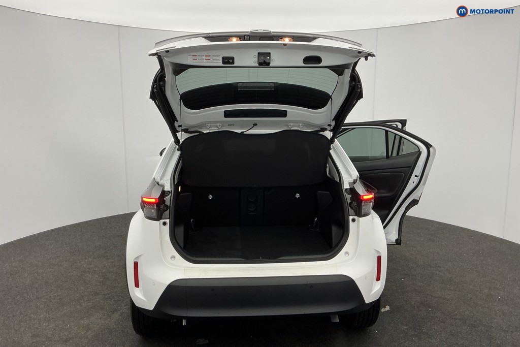 Used Toyota Yaris Cross 2023 for sale - 77152349: Photo 11