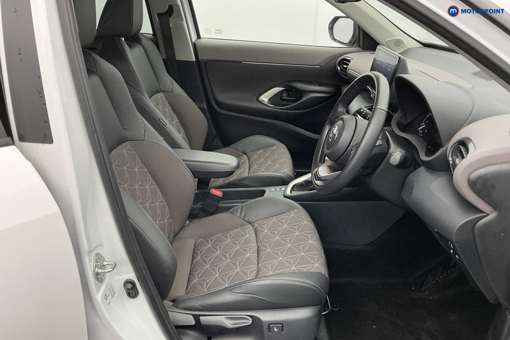 Used Toyota Yaris Cross 2023 for sale - 77152349: Photo 14