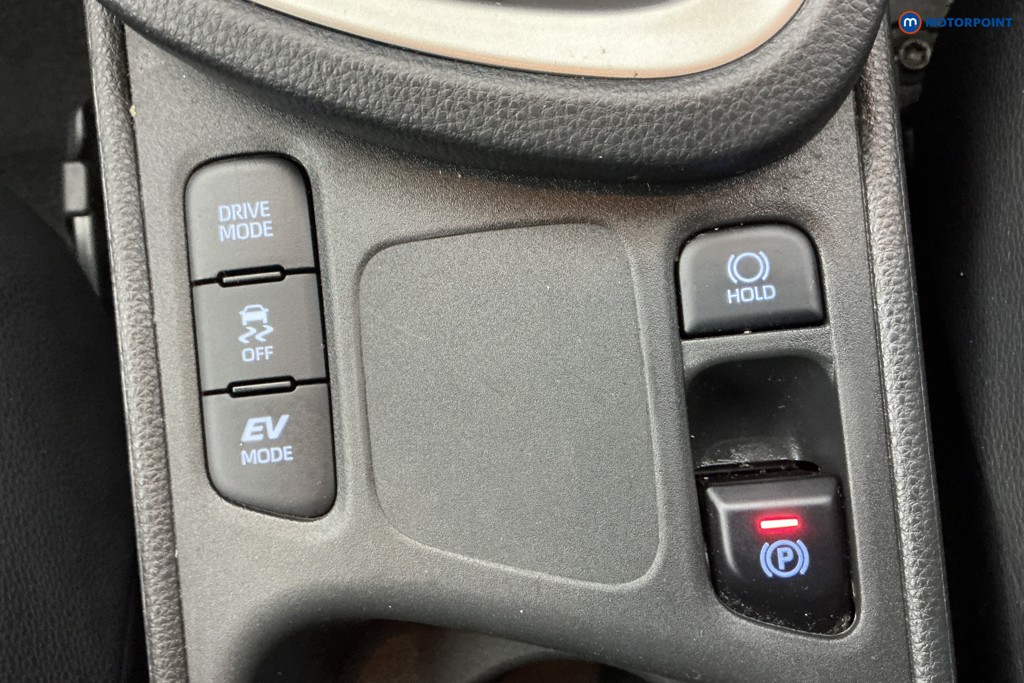 Used Toyota Yaris Cross 2023 for sale - 77152349: Photo 24