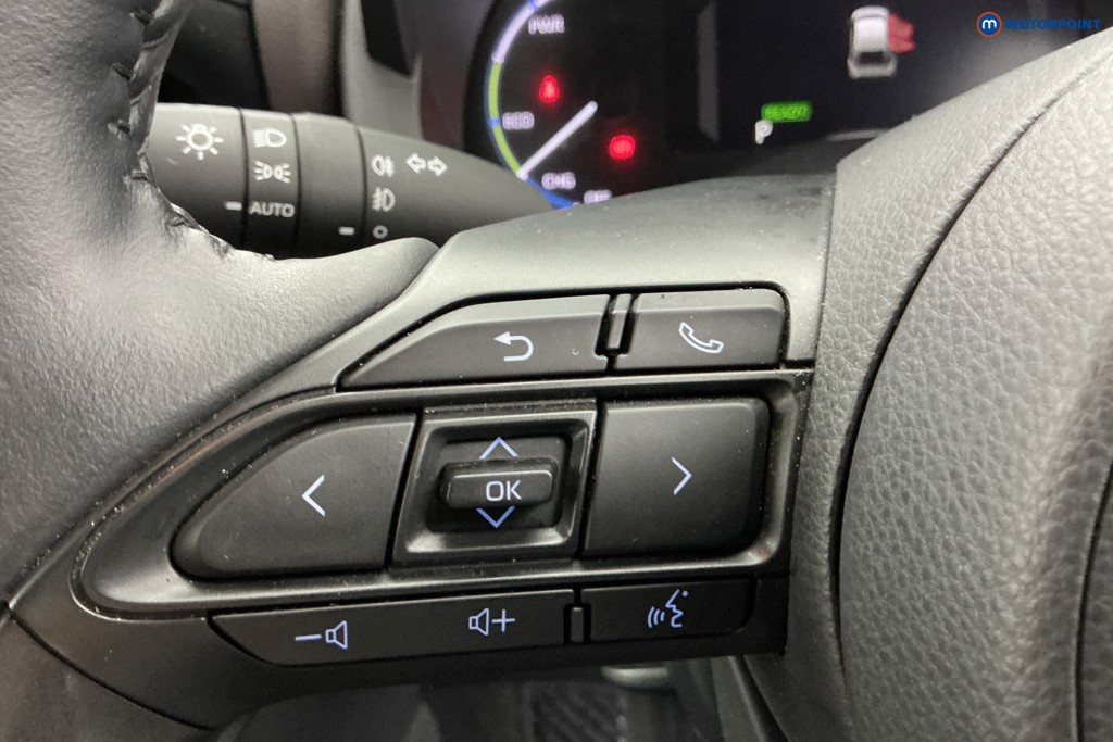 Used Toyota Yaris Cross 2023 for sale - 77152349: Photo 30