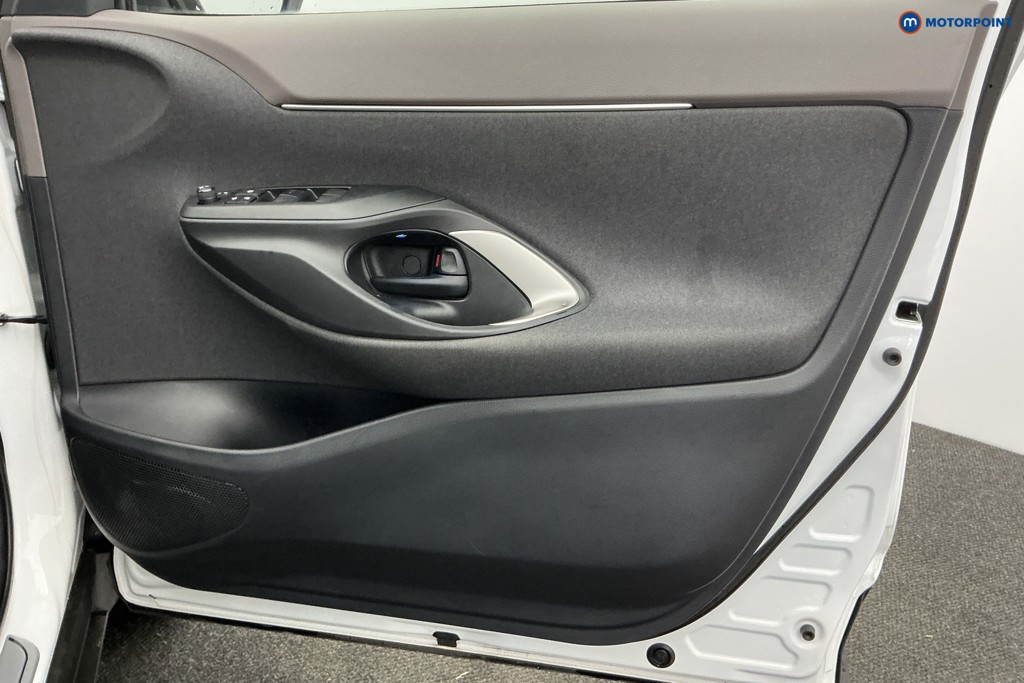 Used Toyota Yaris Cross 2023 for sale - 77152349: Photo 34