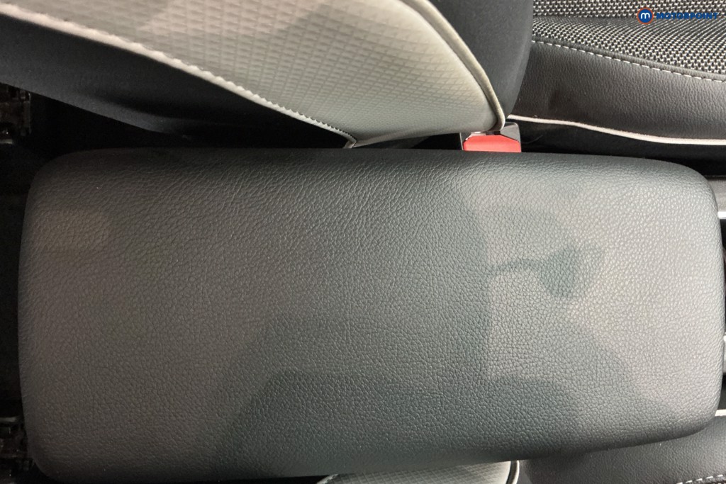 Used Renault Captur 2023 for sale - 77340350: Photo 22