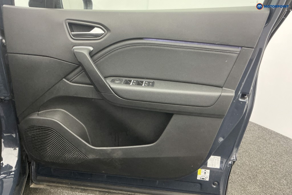 Used Renault Captur 2023 for sale - 77340350: Photo 31