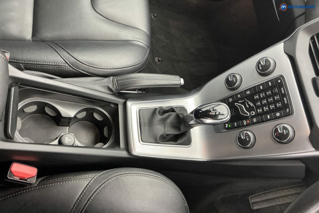 Used Volvo V40 2019 for sale - 77966241: Photo 30