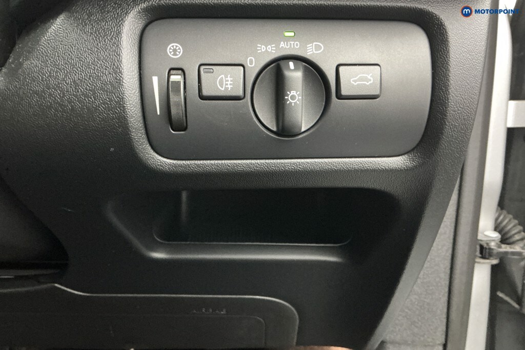 Used Volvo V40 2019 for sale - 77966241: Photo 34