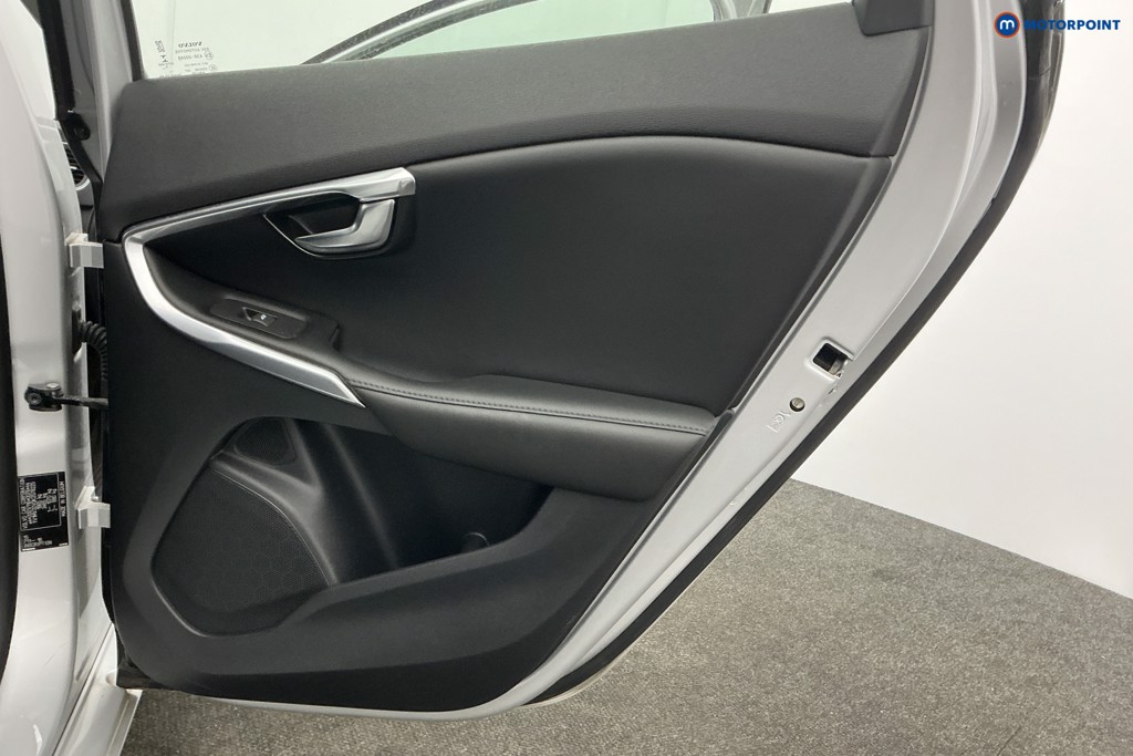 Used Volvo V40 2019 for sale - 77966241: Photo 37