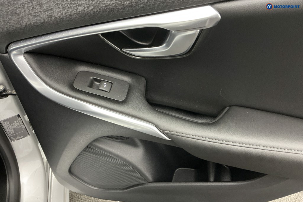 Used Volvo V40 2019 for sale - 77966241: Photo 38