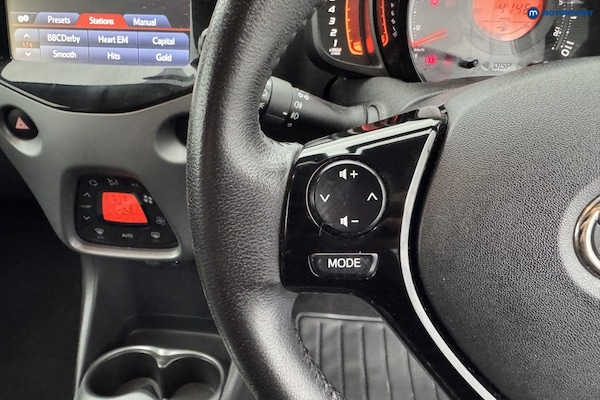 Used Toyota AYGO 2018 for sale - 76222835: Photo 20