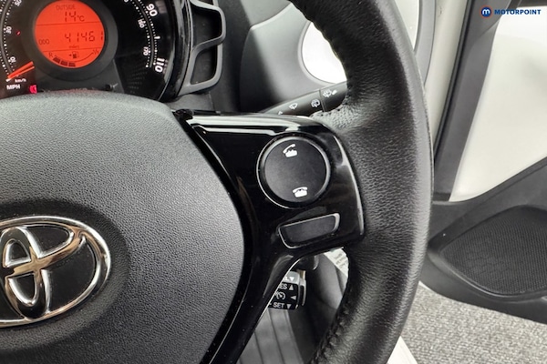 Used Toyota AYGO 2018 for sale - 76222835: Photo 21
