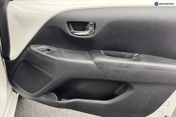 Used Toyota AYGO 2018 for sale - 76222835: Photo 24