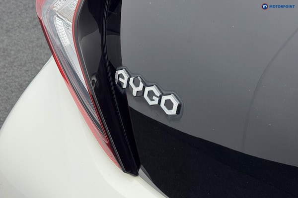 Used Toyota AYGO 2018 for sale - 76222835: Photo 27