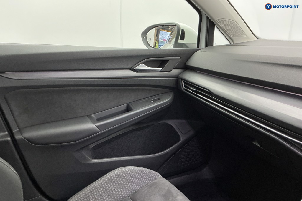 Used Volkswagen Golf 2023 for sale - 77026076: Photo 31