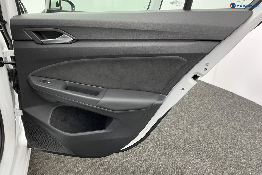 Used Volkswagen Golf 2023 for sale - 77026076: Photo 38