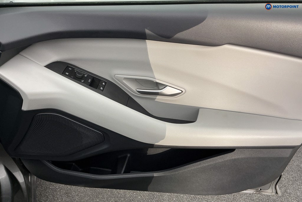 Used Ford Explorer 2025 for sale - 76641252: Photo 28