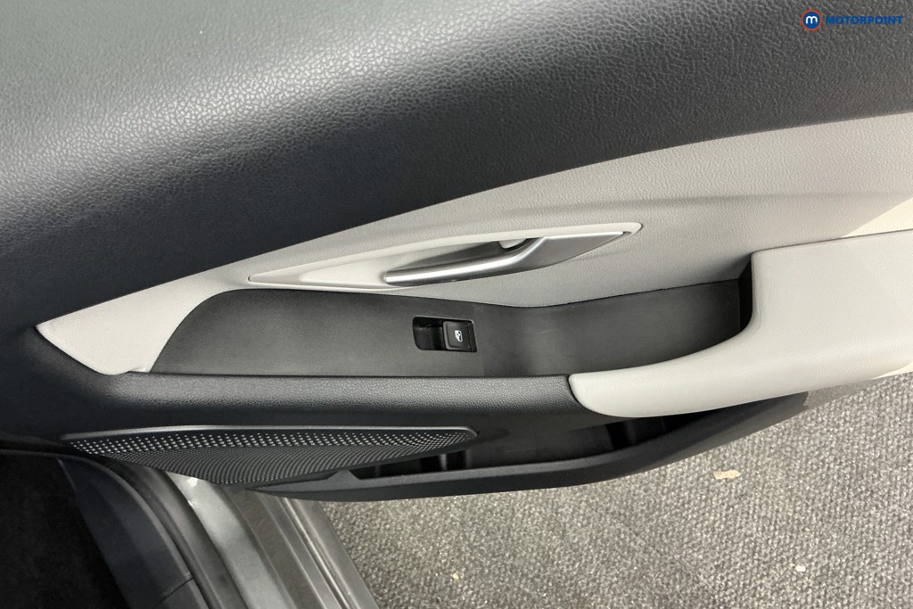 Used Ford Explorer 2025 for sale - 76641252: Photo 31