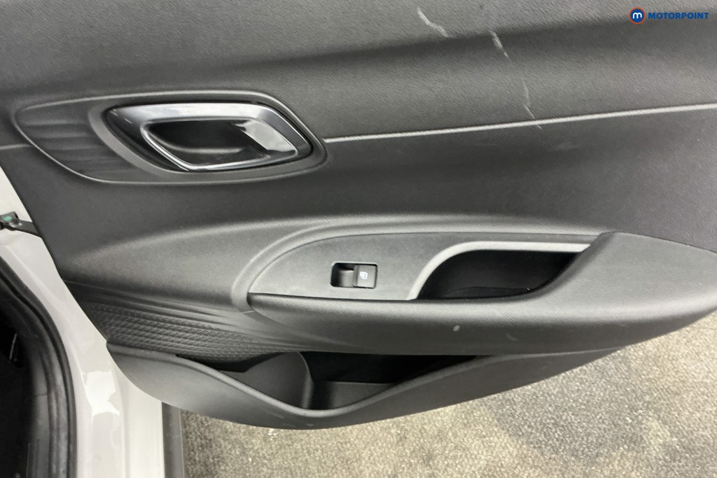 Used Hyundai i20 2023 for sale - 77747094: Photo 35