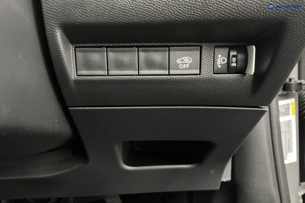 Used Peugeot 2008 2024 for sale - 77747287: Photo 32