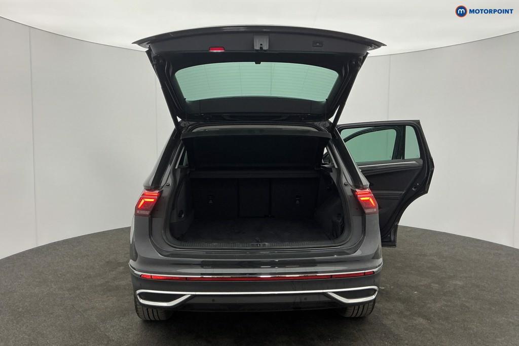 Used Volkswagen Tiguan 2023 for sale - 77848924: Photo 12