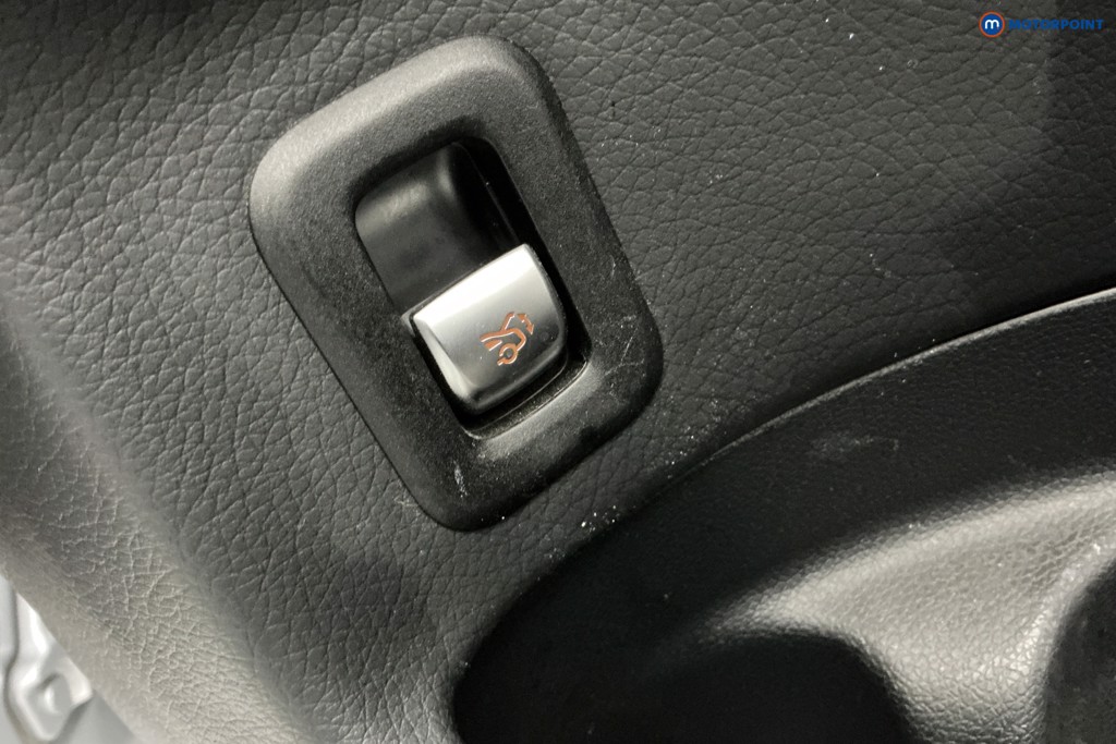 Used Mercedes-Benz EQC 2023 for sale - 77054944: Photo 34