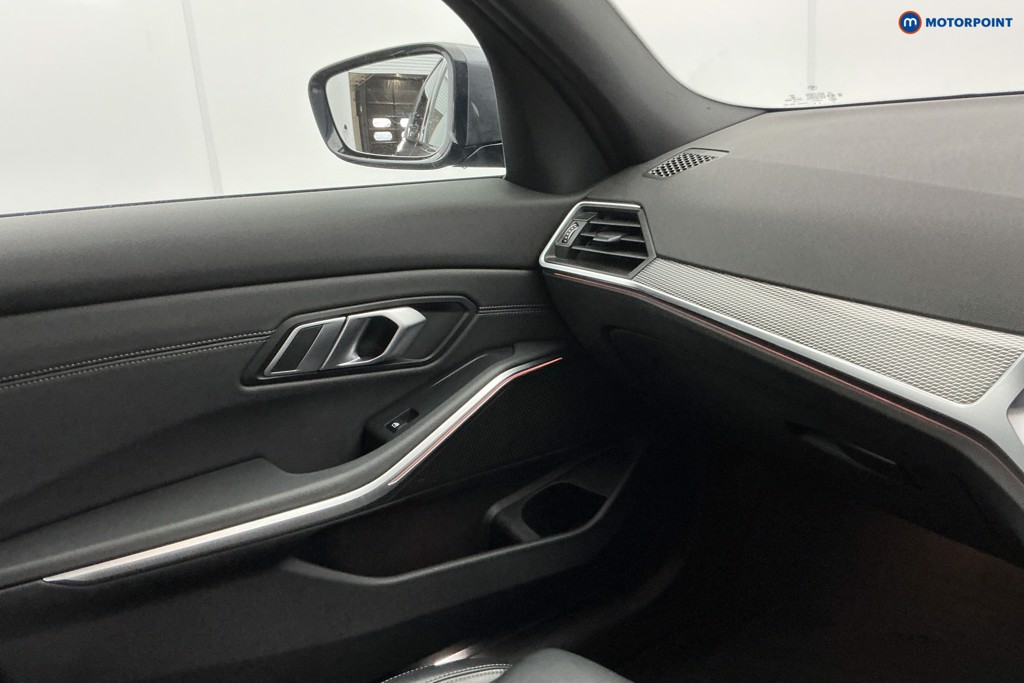 Used BMW 3 Series 2021 for sale - 77199099: Photo 26