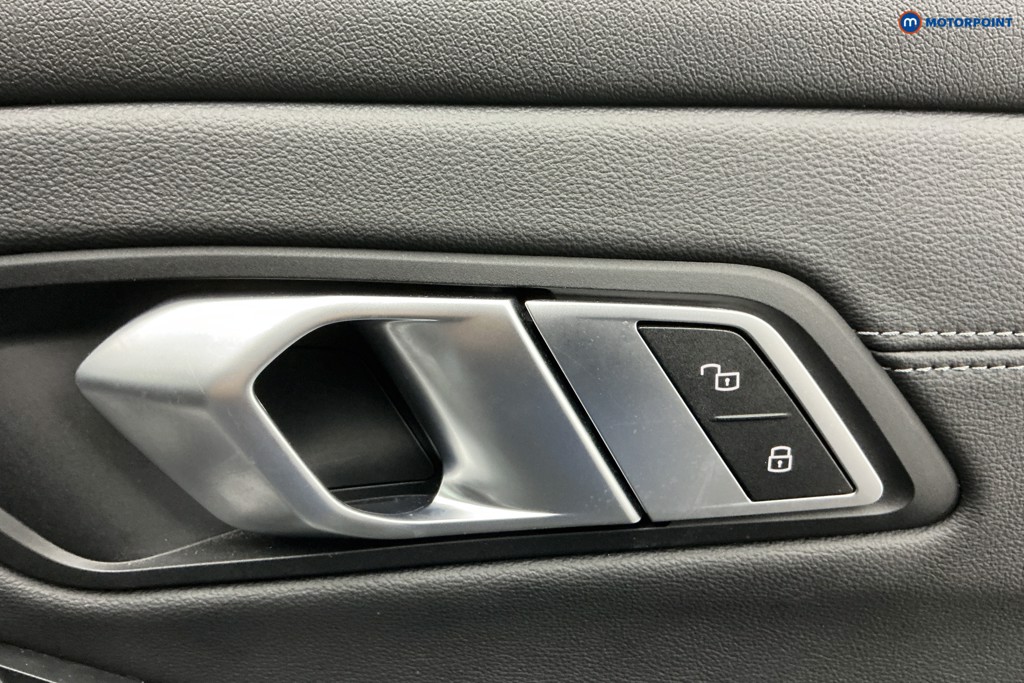 Used BMW 3 Series 2021 for sale - 77199099: Photo 32