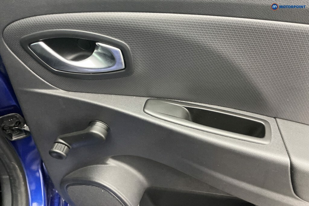 Used Renault Clio 2019 for sale - 77354736: Photo 35