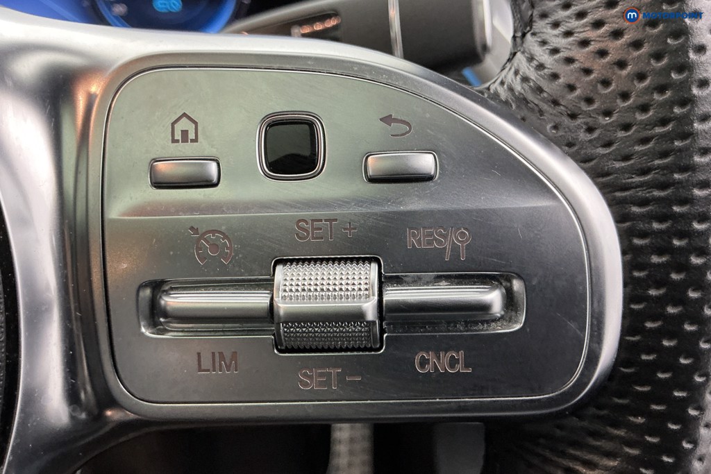 Used Mercedes-Benz EQC 2021 for sale - 77100040: Photo 31