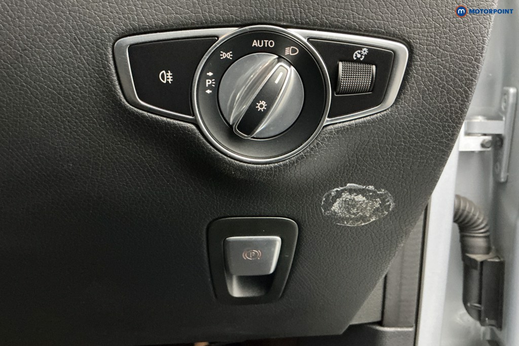 Used Mercedes-Benz EQC 2021 for sale - 77100040: Photo 32