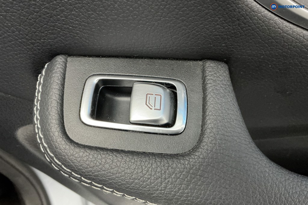 Used Mercedes-Benz EQC 2021 for sale - 77100040: Photo 38