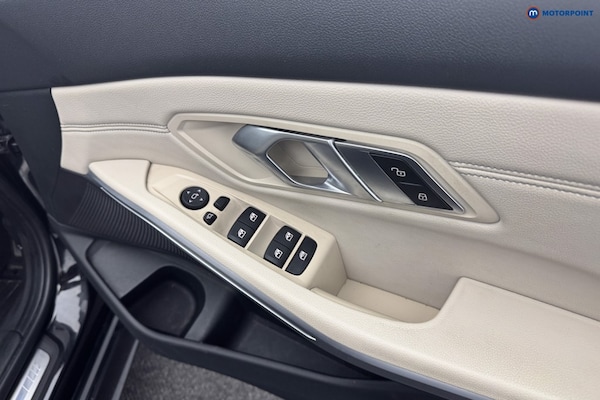 Used BMW 3 Series 2019 for sale - 76118086: Photo 25