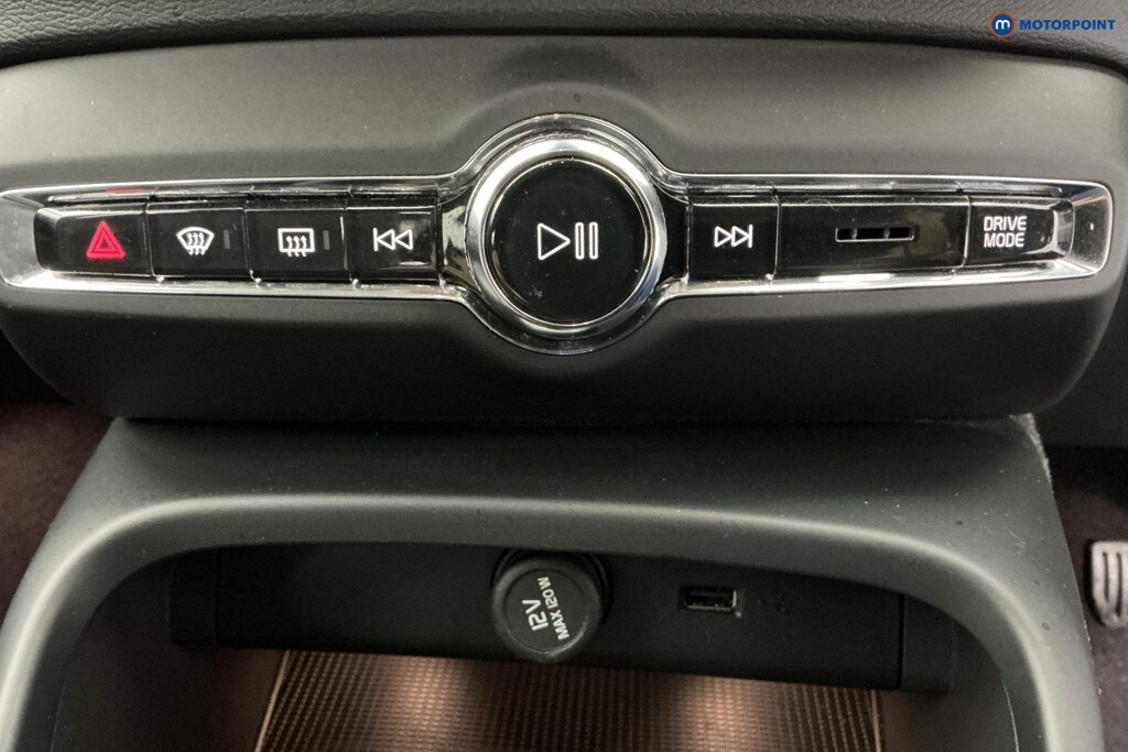 Used Volvo XC40 for sale - 77364609: Photo 27