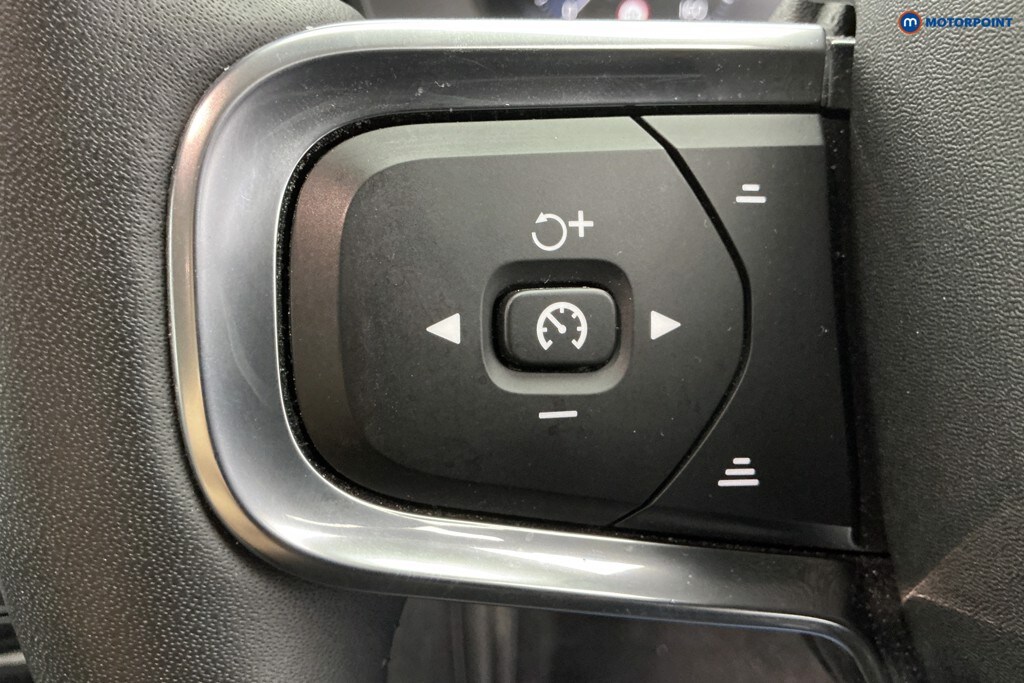 Used Volvo XC40 for sale - 77364609: Photo 29