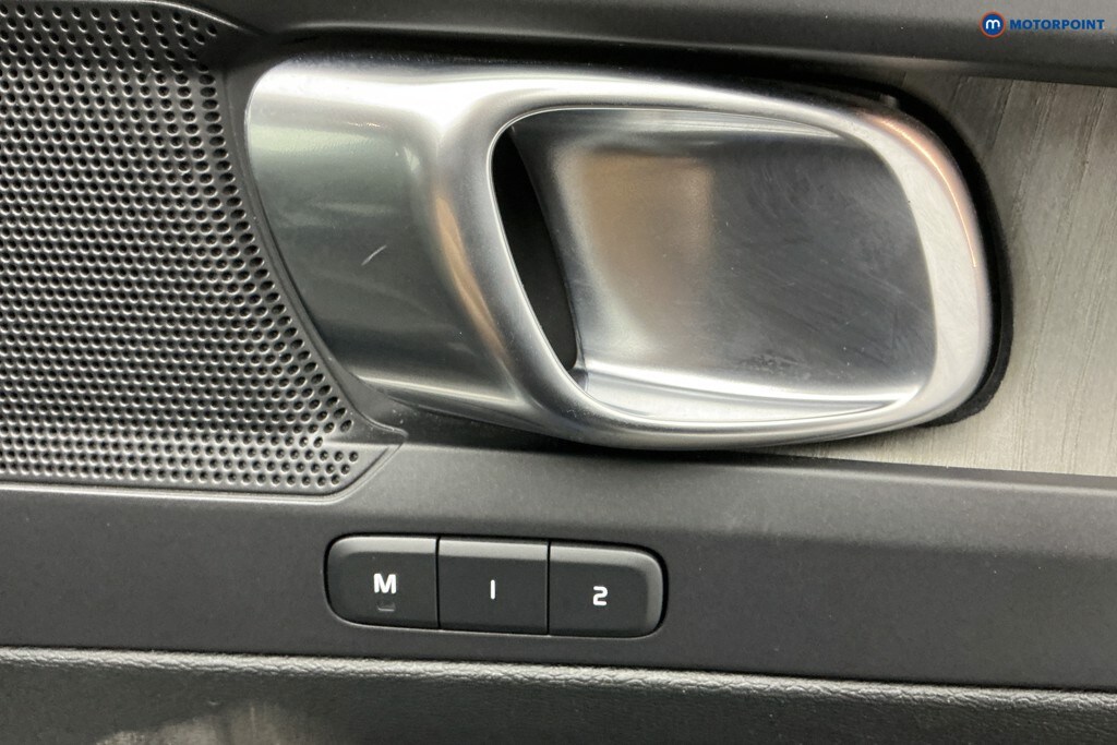 Used Volvo XC40 for sale - 77364609: Photo 35