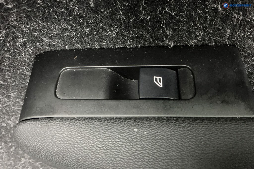 Used Volvo XC40 for sale - 77364609: Photo 37