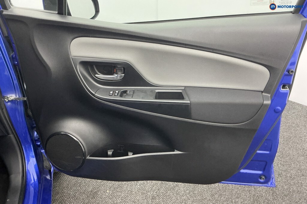 Used Toyota Yaris 2018 for sale - 76908890: Photo 30