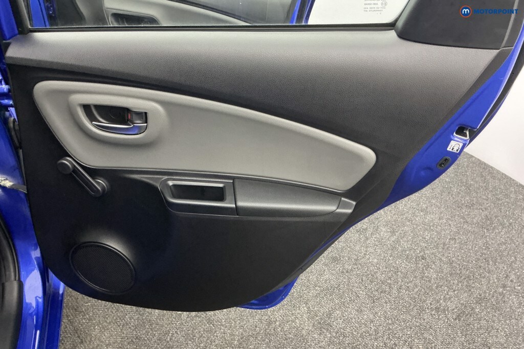 Used Toyota Yaris 2018 for sale - 76908890: Photo 32