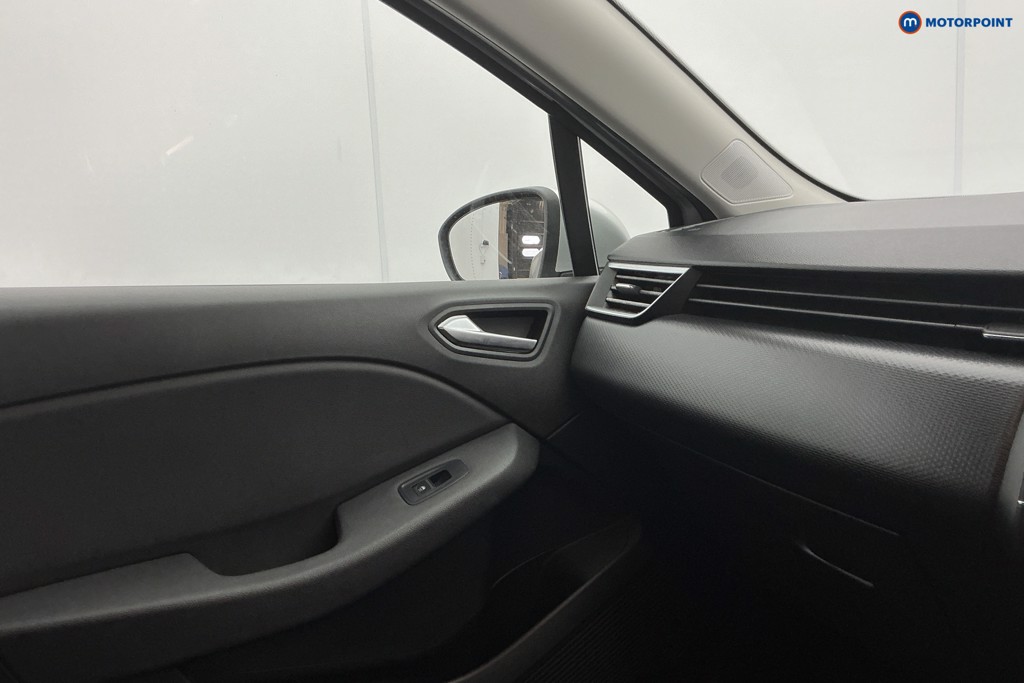 Used Renault Clio 2020 for sale - 77981361: Photo 27