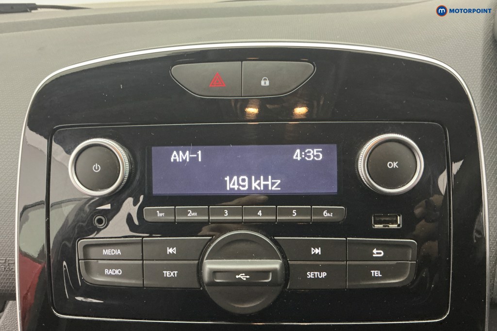 Used Renault Clio 2018 for sale - 77348220: Photo 10