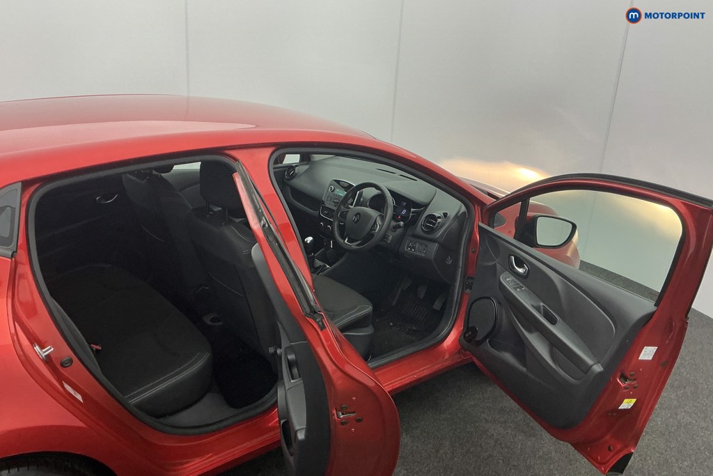 Used Renault Clio 2018 for sale - 77348220: Photo 14