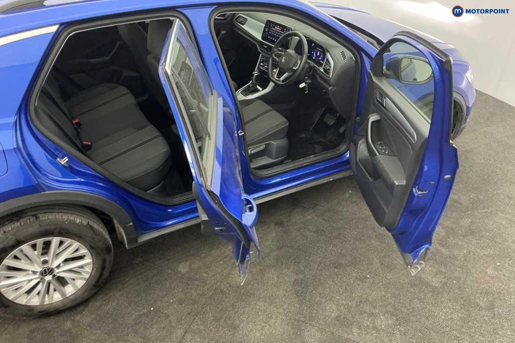 Used Volkswagen T-Roc 2023 for sale - 77989207: Photo 13