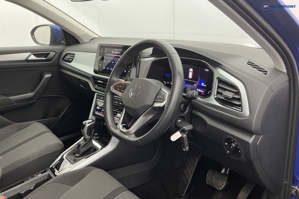 Used Volkswagen T-Roc 2023 for sale - 77989207: Photo 17