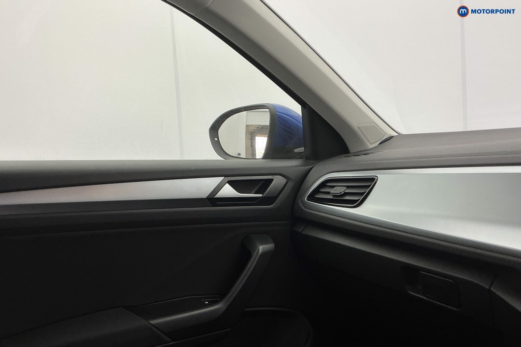 Used Volkswagen T-Roc 2023 for sale - 77989207: Photo 28